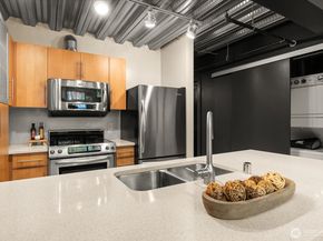 401 9th Avenue N 112, Seattle WA 98109