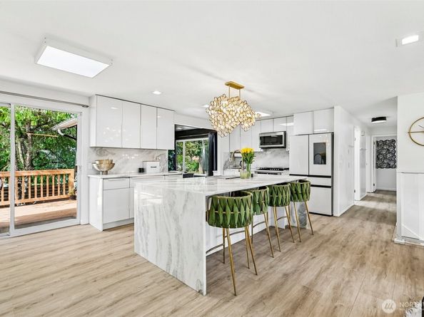 9232 NE 139th Street, Kirkland WA 98034