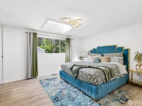 9232 NE 139th Street, Kirkland WA 98034