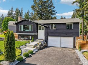 9232 NE 139th Street, Kirkland WA 98034