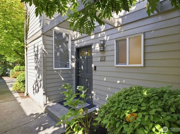 12506 26th Avenue NE A103, Seattle WA 98125