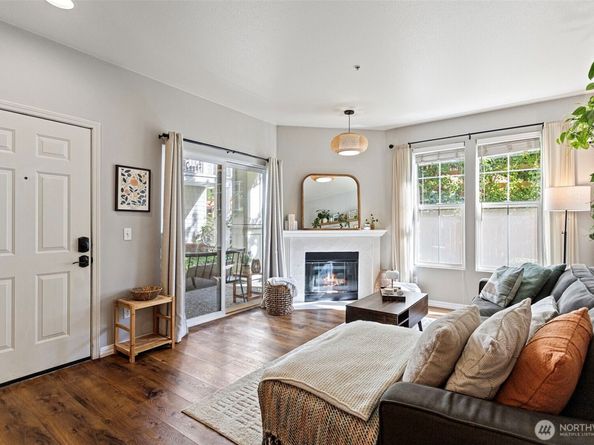 2034 Newport Way NW 111, Issaquah WA 98027