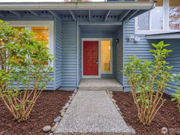 10827 159th Court NE, Redmond WA 98052
