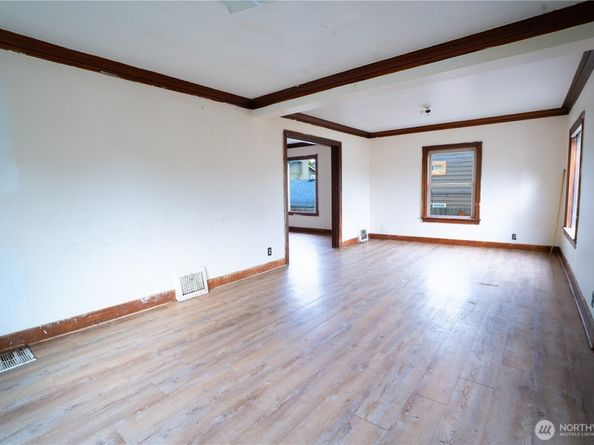 4210 S Holly Street, Seattle WA 98118