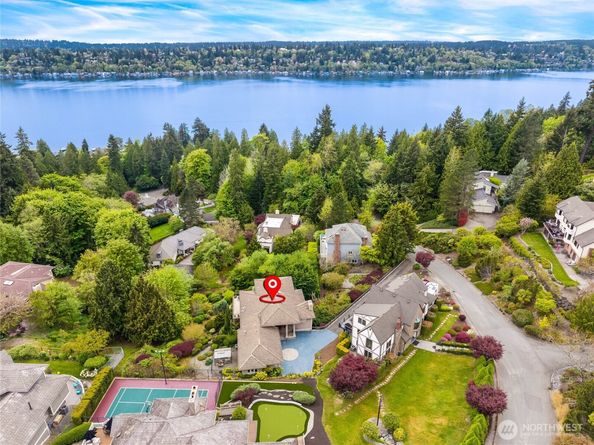 6317 NE 138th Place, Kirkland WA 98034