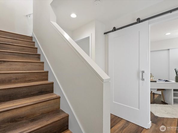 513 S Sullivan Street, Seattle WA 98108