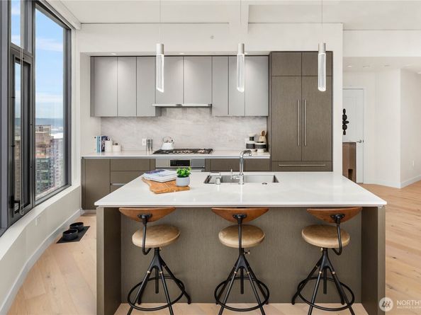 2510 6th Avenue 3802, Seattle WA 98121