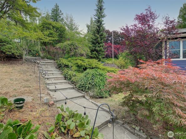 11546 84th Avenue NE, Kirkland WA 98034