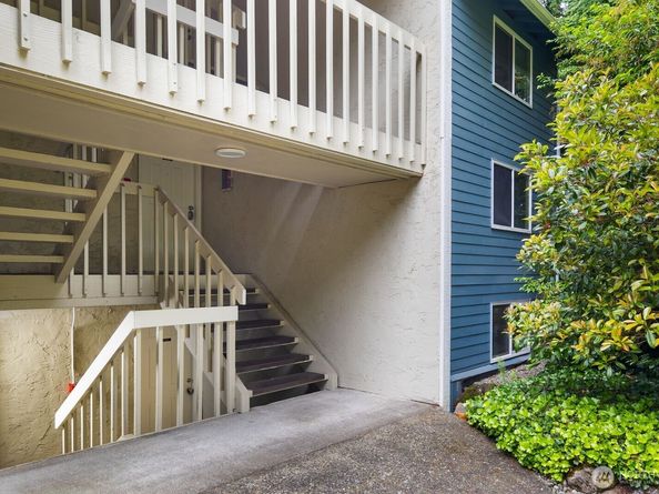 9494 Redmond Woodinville Road NE B102, Redmond WA 98052