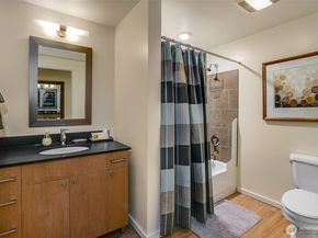 76 Cedar Street 603, Seattle WA 98121