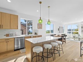 2538 14th Avenue W D, Seattle WA 98119