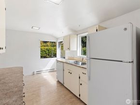 14535 8th Avenue NE, Shoreline WA 98155