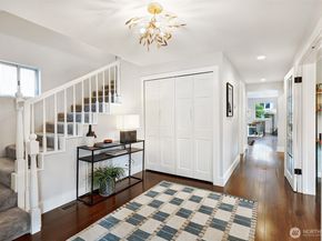 7302 33rd Avenue NE, Seattle WA 98115