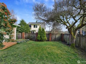 7302 33rd Avenue NE, Seattle WA 98115