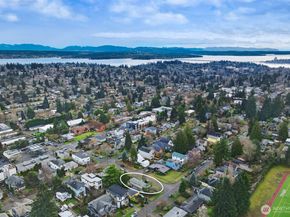 7302 33rd Avenue NE, Seattle WA 98115