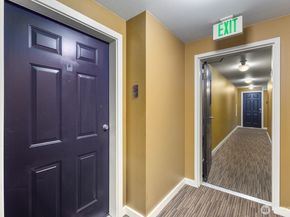 8745 Greenwood Avenue N 207, Seattle WA 98103