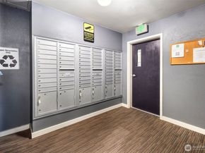 8745 Greenwood Avenue N 207, Seattle WA 98103