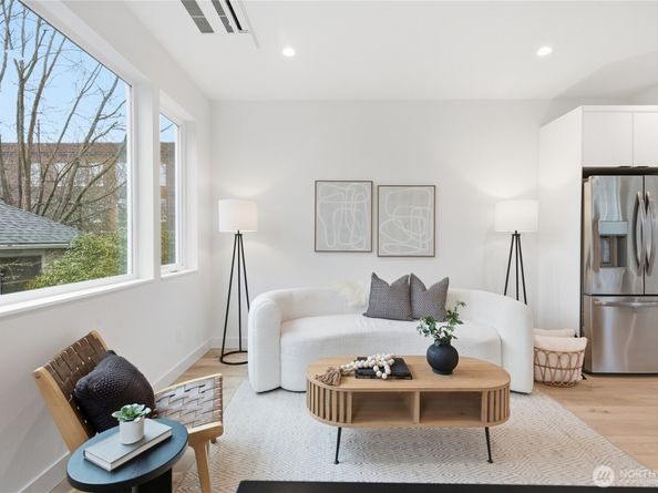 6513 19th Avenue NW, Seattle WA 98117