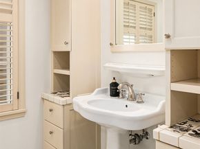 453 McGilvra Boulevard E, Seattle WA 98112