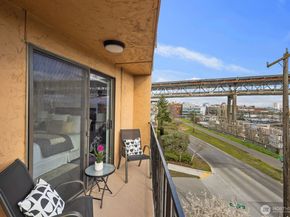 3905 4th Avenue NE 301, Seattle WA 98105