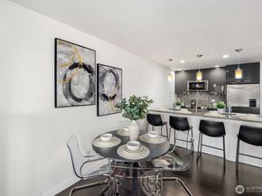 3905 4th Avenue NE 301, Seattle WA 98105