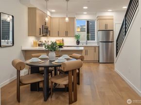 105 NW 39th Street D, Seattle WA 98107