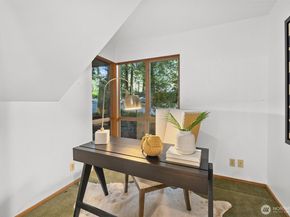 13619 NE 28th St, Bellevue WA 98005