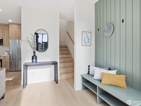 2012 Fairview Avenue E B, Seattle WA 98102