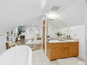 12506 Holmes Point Drive NE, Kirkland WA 98034