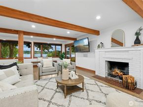 12506 Holmes Point Drive NE, Kirkland WA 98034