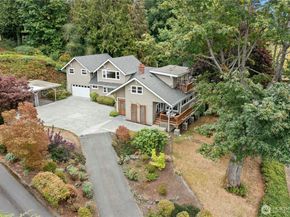 12506 Holmes Point Drive NE, Kirkland WA 98034