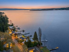 12506 Holmes Point Drive NE, Kirkland WA 98034