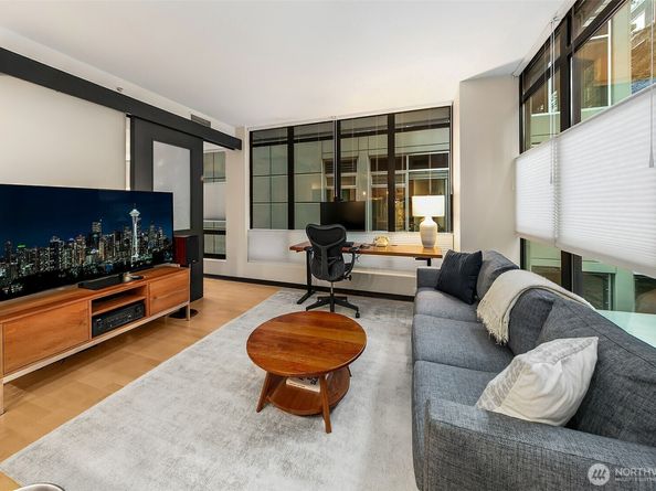 2716 Elliott Avenue 406, Seattle WA 98121