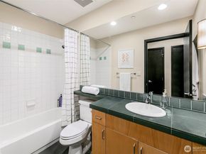 2716 Elliott Avenue 406, Seattle WA 98121