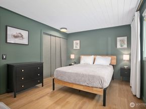 19911 34th Drive SE, Bothell WA 98012