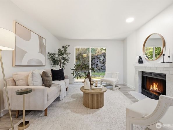 14222 NE 181st Place N101, Woodinville WA 98072