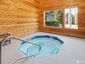 14222 NE 181st Place N101, Woodinville WA 98072