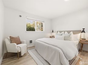 14222 NE 181st Place N101, Woodinville WA 98072