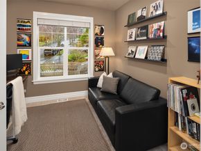 1485 24th Avenue NE, Issaquah WA 98029