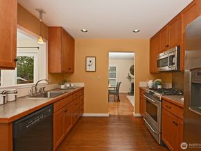 12019 B 25th Avenue NE, Seattle WA 98125