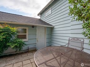 12019 B 25th Avenue NE, Seattle WA 98125