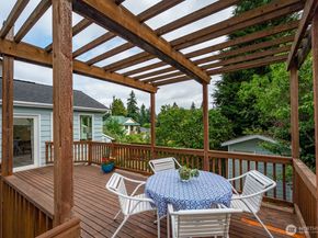 12019 B 25th Avenue NE, Seattle WA 98125