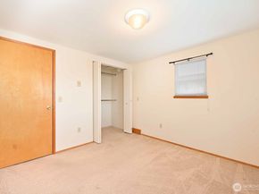 12019 B 25th Avenue NE, Seattle WA 98125