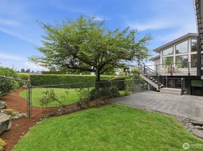 911 S 294th Place, Federal Way WA 98003