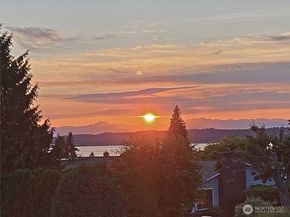 911 S 294th Place, Federal Way WA 98003