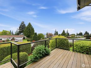 911 S 294th Place, Federal Way WA 98003