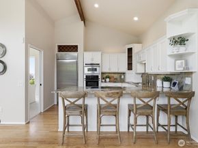 911 S 294th Place, Federal Way WA 98003