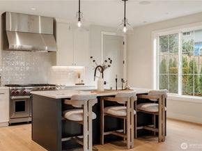 12811 SE 44th Place, Bellevue WA 98006