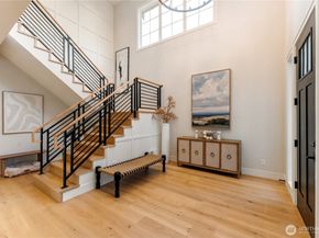 12811 SE 44th Place, Bellevue WA 98006