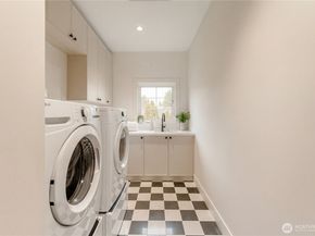 12811 SE 44th Place, Bellevue WA 98006